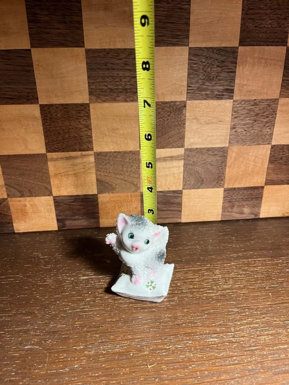 Sugar Glazed Cat on Pillow Figurine A524